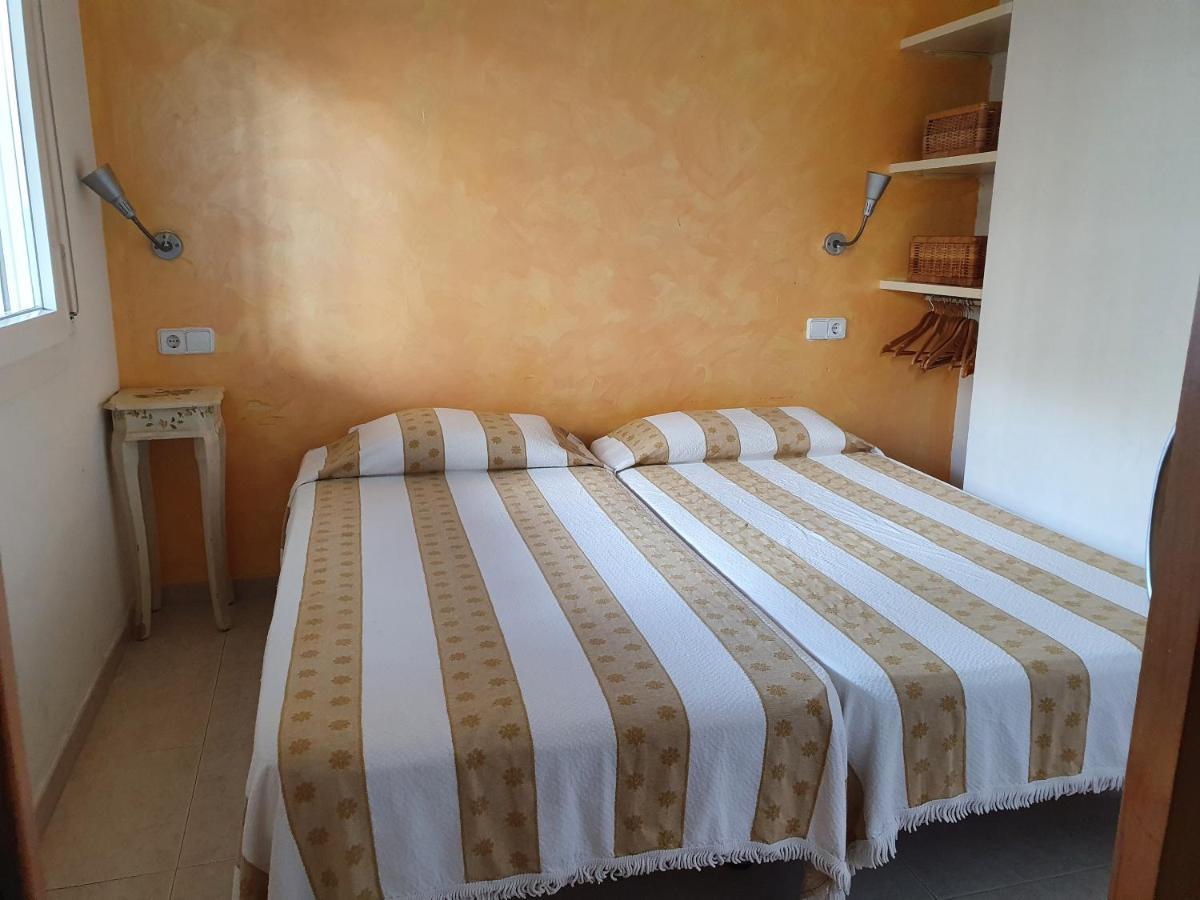 Apartaments Les Roques Платжа-д'Ару Екстер'єр фото