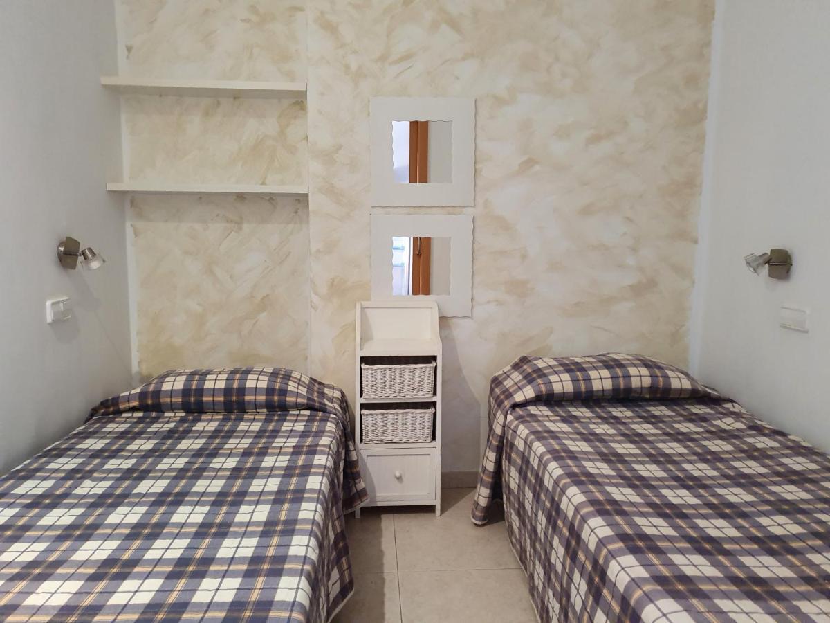 Apartaments Les Roques Платжа-д'Ару Екстер'єр фото